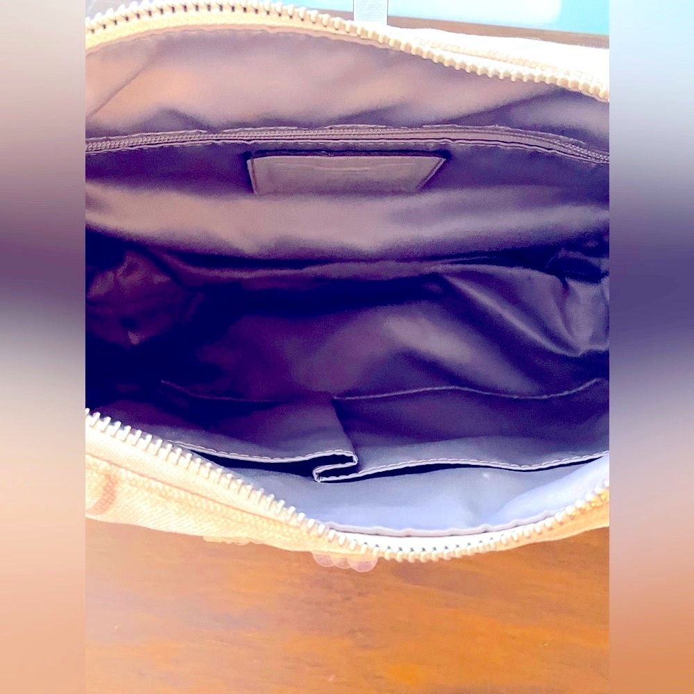Coach wristlet - Picture 3 of 11
